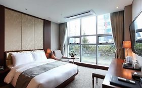 Rosana Boutique Hotel